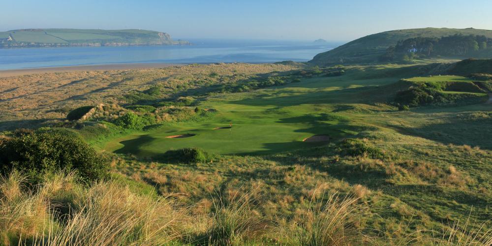 The par 5, 16th hole at the St Enodoc Golf Club (David Cannon)