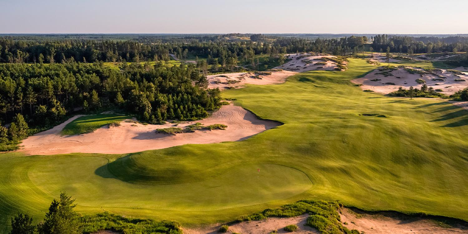 Hole #6 - The Horseshoe Green
